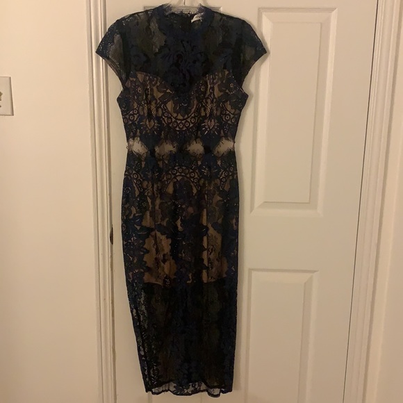 Lace midi dress - Picture 2 of 3